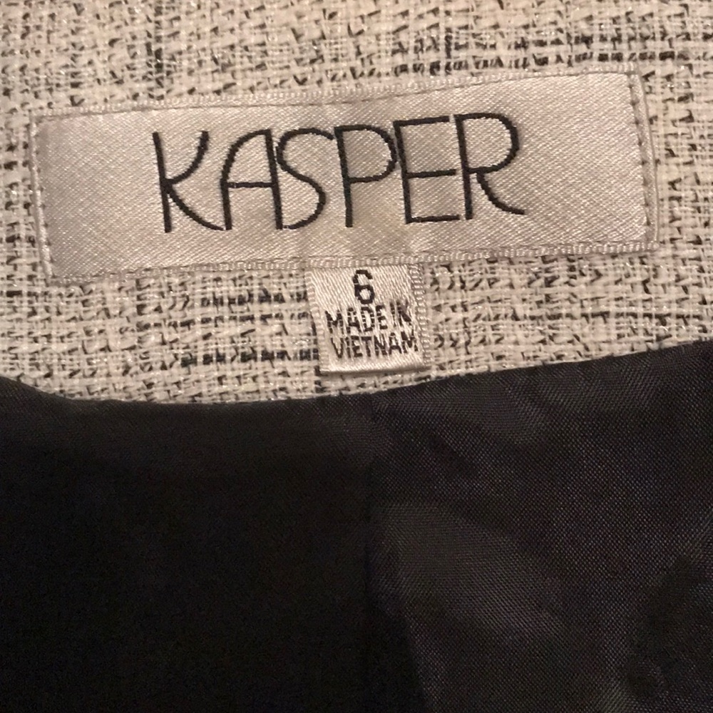 Female suit jacket - Picture 2 of 5